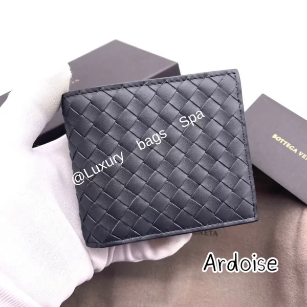 ร้านขายกระเป๋าแบรนด์เนมมือสอง กระเป๋าแบรนด์เนมมือสอง กระเป๋า Bottega Veneta Wallet 8 Cards มือสอง