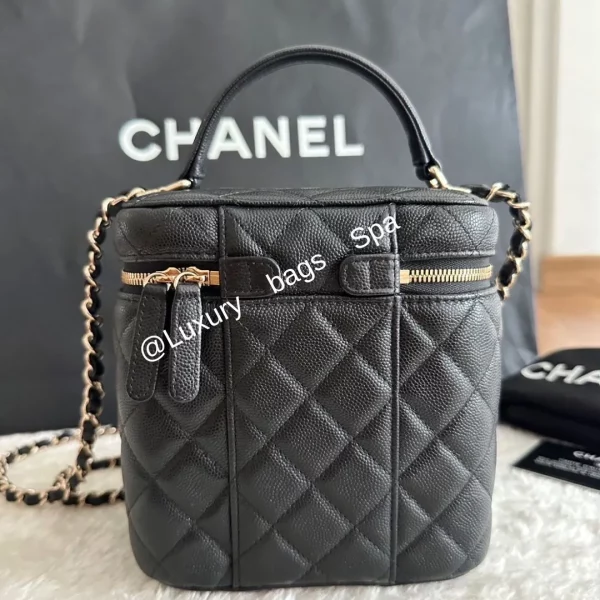 ร้านขายกระเป๋าแบรนด์เนมมือสอง กระเป๋าแบรนด์เนมมือสอง Chanel vanity top handle small cavier holo 31 มือสอง