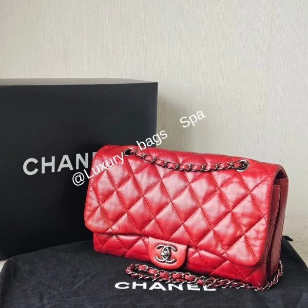 ร้านขายกระเป๋าแบรนด์เนมมือสอง กระเป๋าแบรนด์เนมมือสอง กระเป๋า Chanel Classic 11 Red Lamb holo15 มือสอง