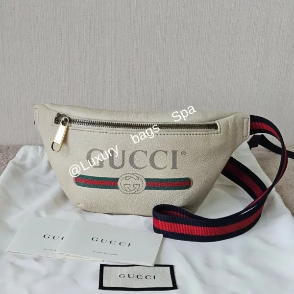 ร้านขายกระเป๋าแบรนด์เนมมือสอง กระเป๋าแบรนด์เนมมือสอง กระเป๋า Gucci Print Leather Beltbag Mini มือสอง