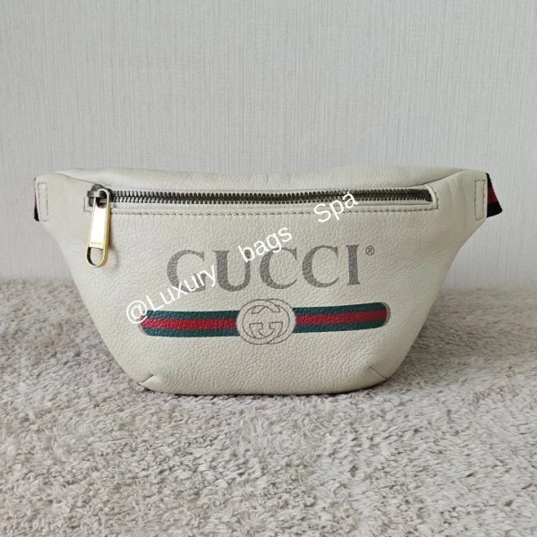 ร้านขายกระเป๋าแบรนด์เนมมือสอง กระเป๋าแบรนด์เนมมือสอง กระเป๋า Gucci Print Leather Beltbag Mini มือสอง