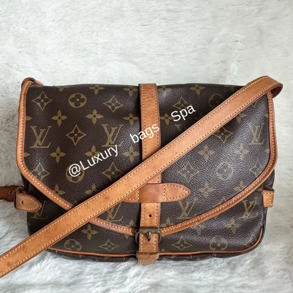 ร้านขายกระเป๋าแบรนด์เนมมือสอง กระเป๋าแบรนด์เนมมือสอง กระเป๋า Louis Vuitton Saumur Monogram มือสอง