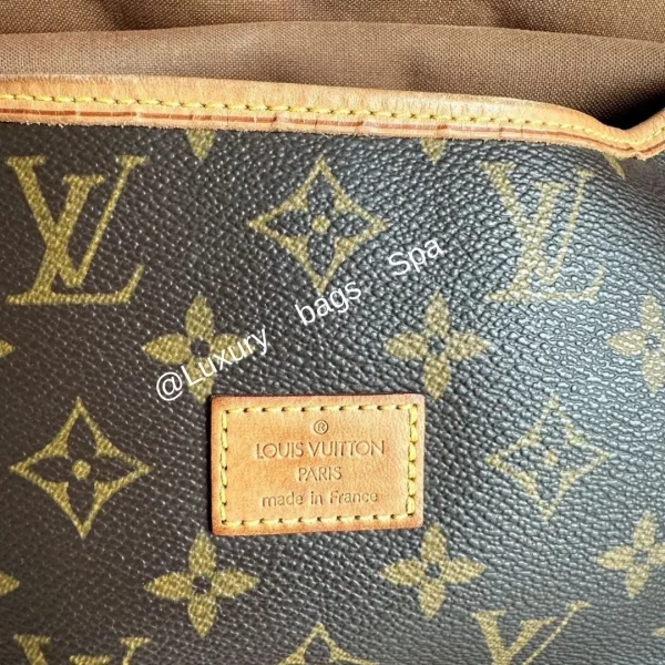 ร้านขายกระเป๋าแบรนด์เนมมือสอง กระเป๋าแบรนด์เนมมือสอง กระเป๋า Louis Vuitton Saumur Monogram มือสอง