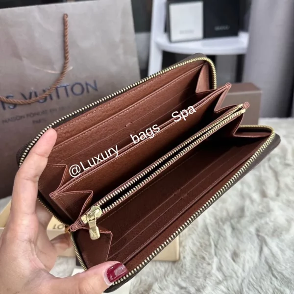 ร้านขายกระเป๋าแบรนด์เนมมือสอง กระเป๋าแบรนด์เนมมือสอง กระเป๋า Louis Vuitton Zippy Long Wallet dc13 มือสอง