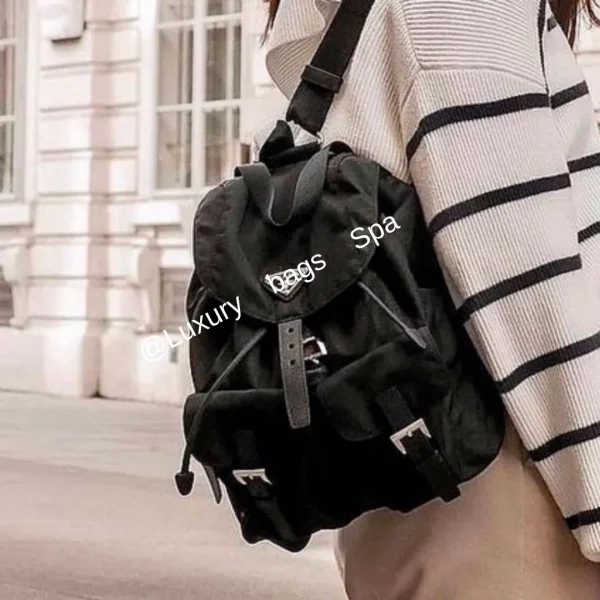 ร้านขายกระเป๋าแบรนด์เนมมือสอง กระเป๋าแบรนด์เนมมือสอง กระเป๋า Prada Nylon Backpack มือสอง