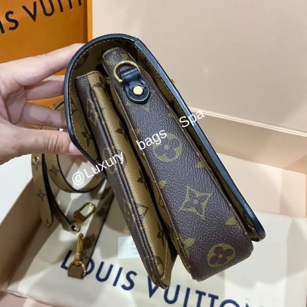 ร้านขายกระเป๋าแบรนด์เนมมือสอง กระเป๋าแบรนด์เนมมือสอง กระเป๋าLOUIS VUITTON Metis Reverce dc20 มือสอง